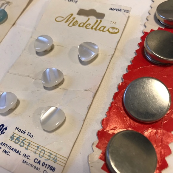 Assorted Vintage Button Collection - Picture 7 of 7